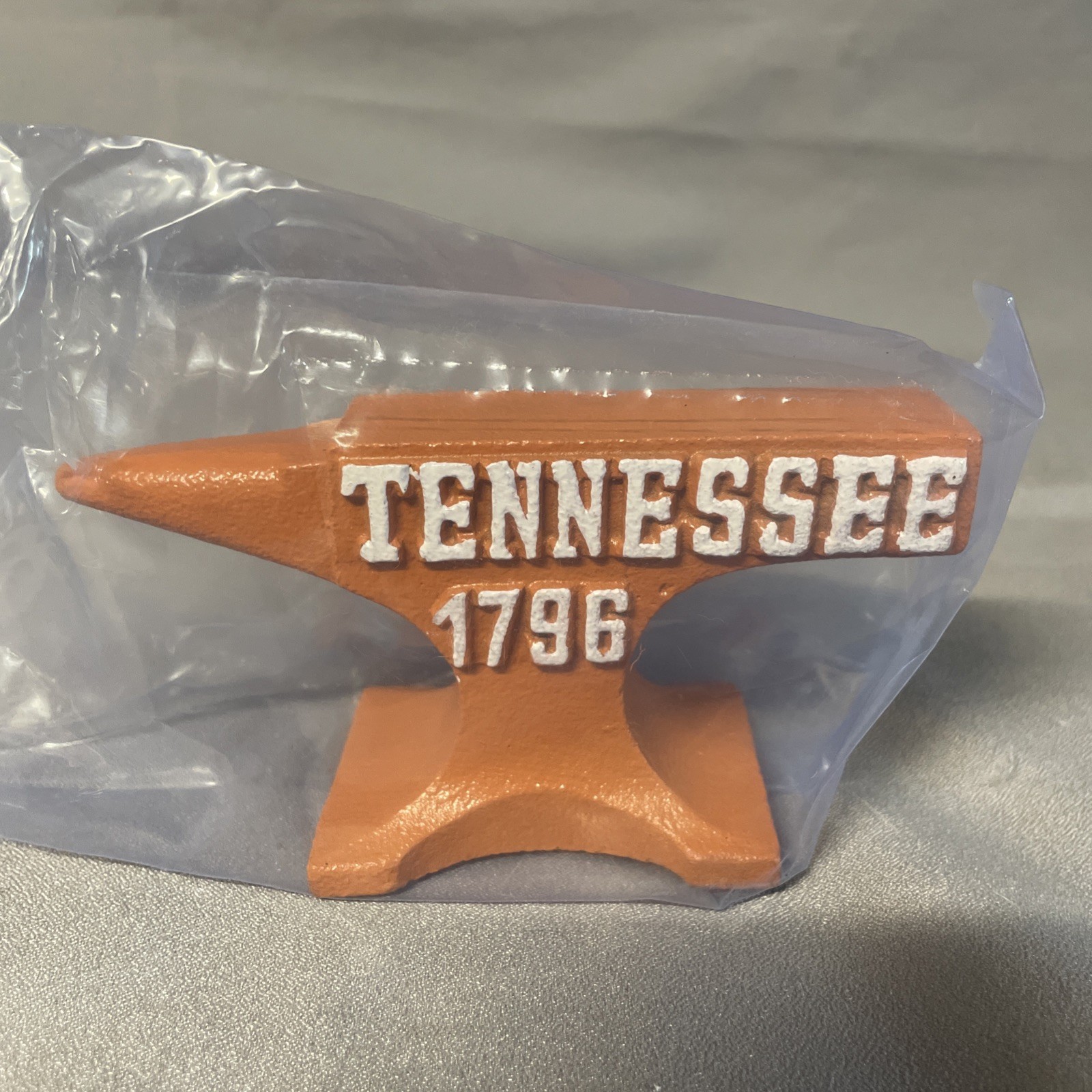 TENNESSEE PAINTED ANVIL