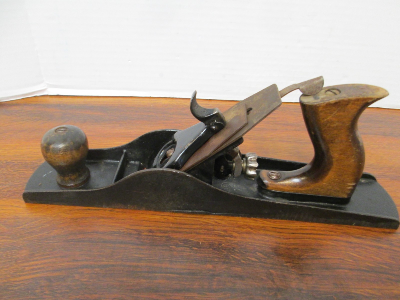 Antique Smooth Bottom Jack Plane W/Rule & Level Blade