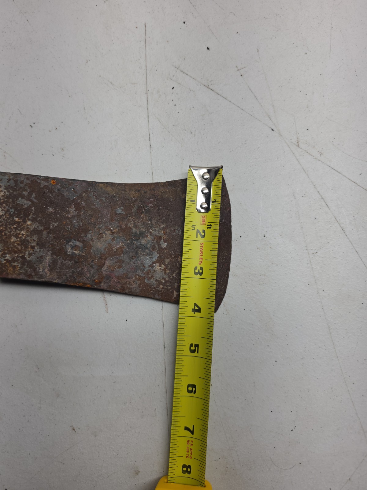 Vintage Axe Head 2lbs 4oz (6-3/16″ Across 3-3/4″ Edge)