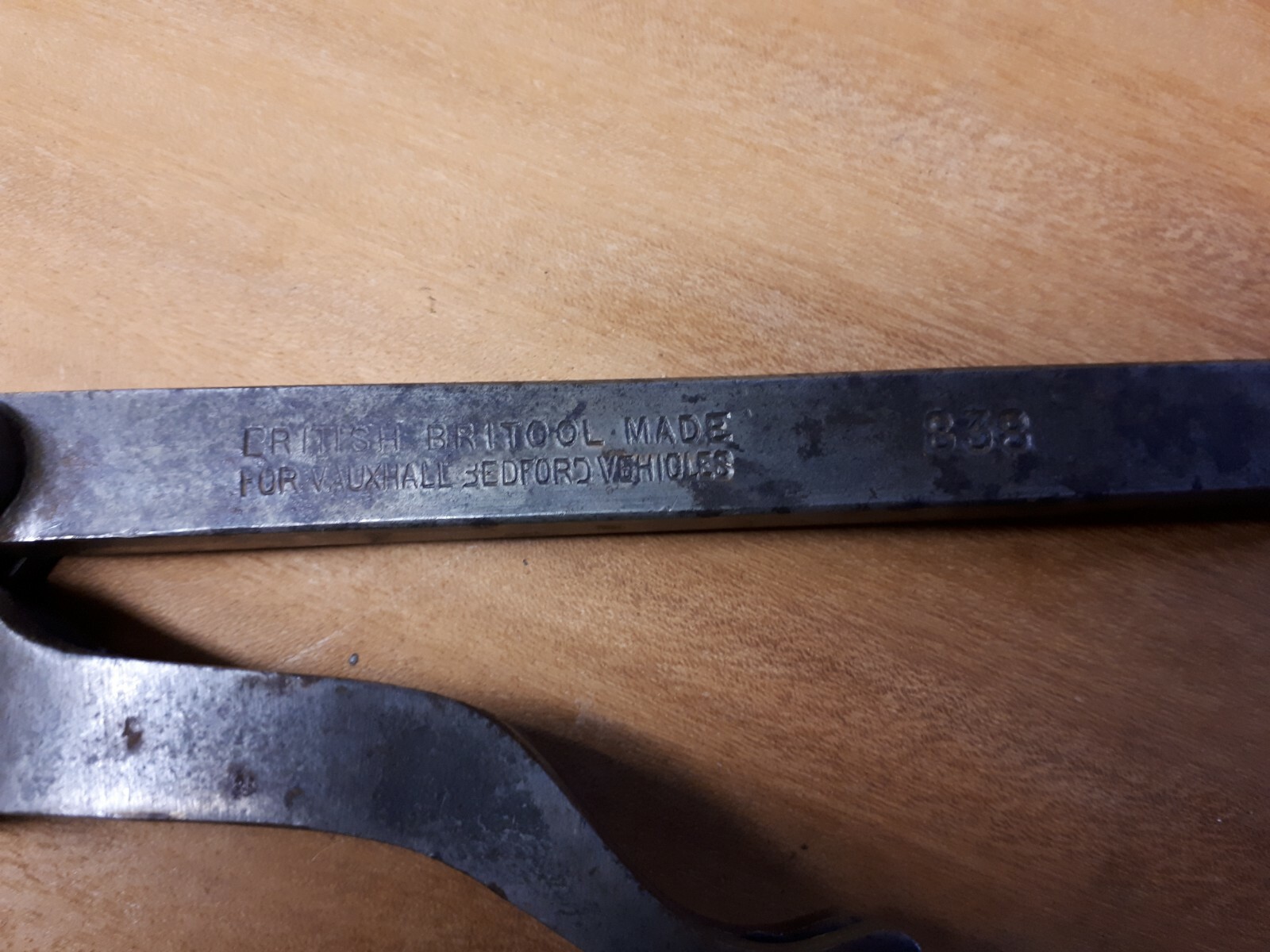 Vintage Vauxhall/ Bedford valve spring decompressor tool