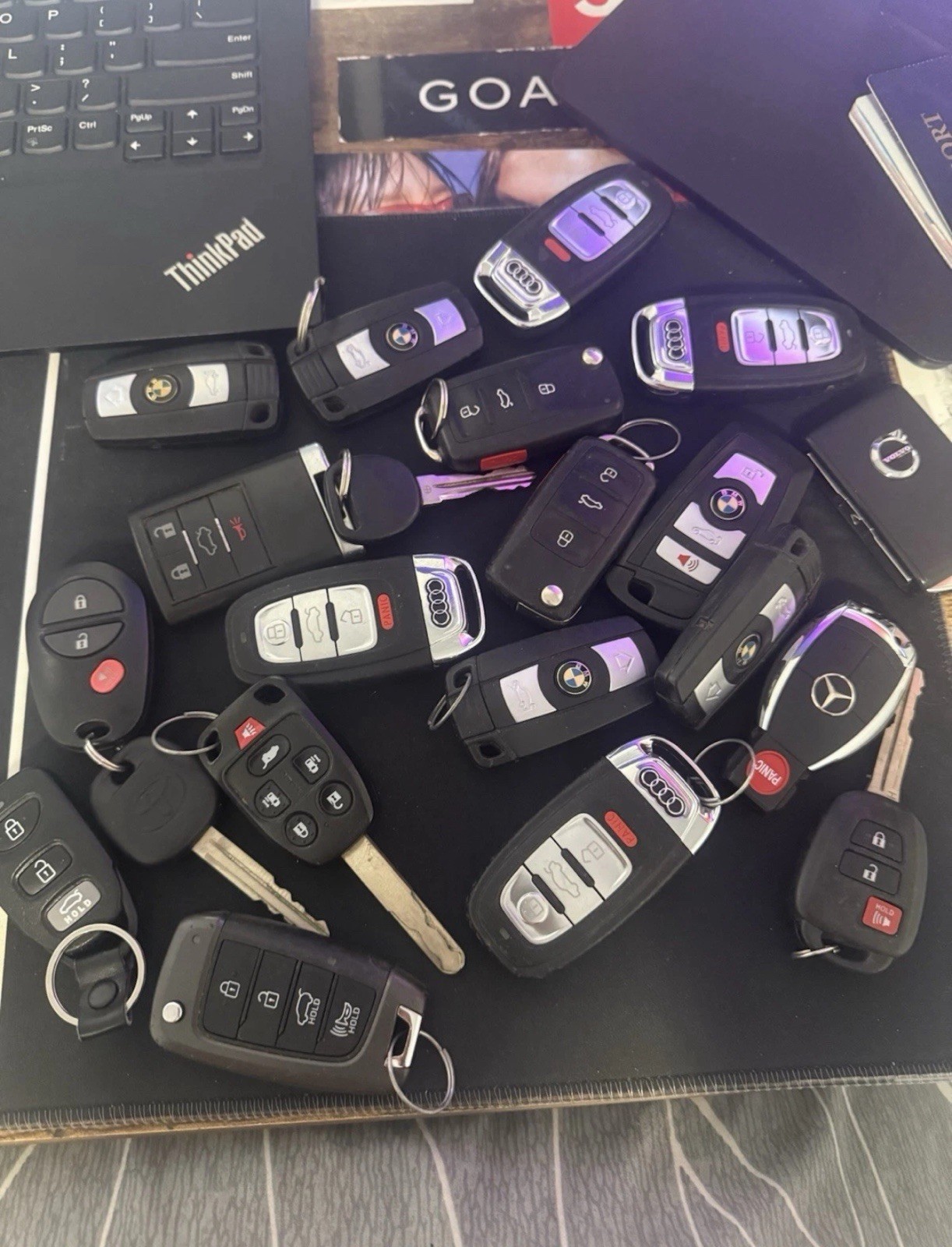 Lot Of 19 Car Keys