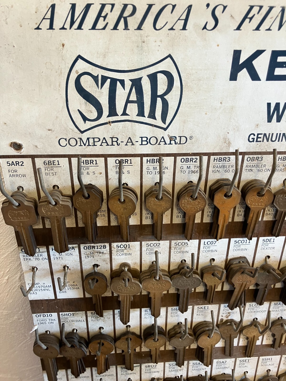 Star Brand Blank Keys 220+ And Display