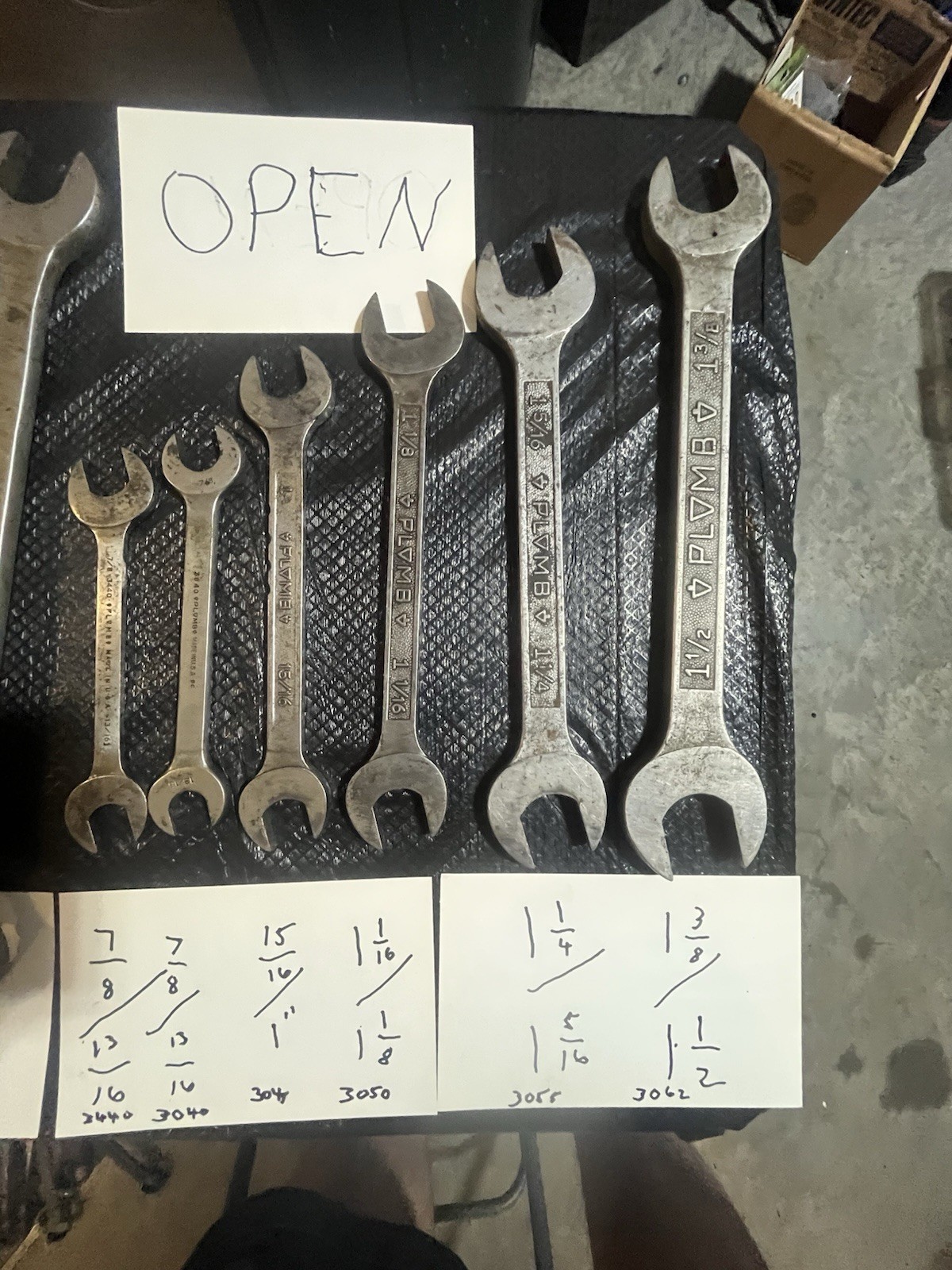 Plomb Antique Vintage Wrenches Set
