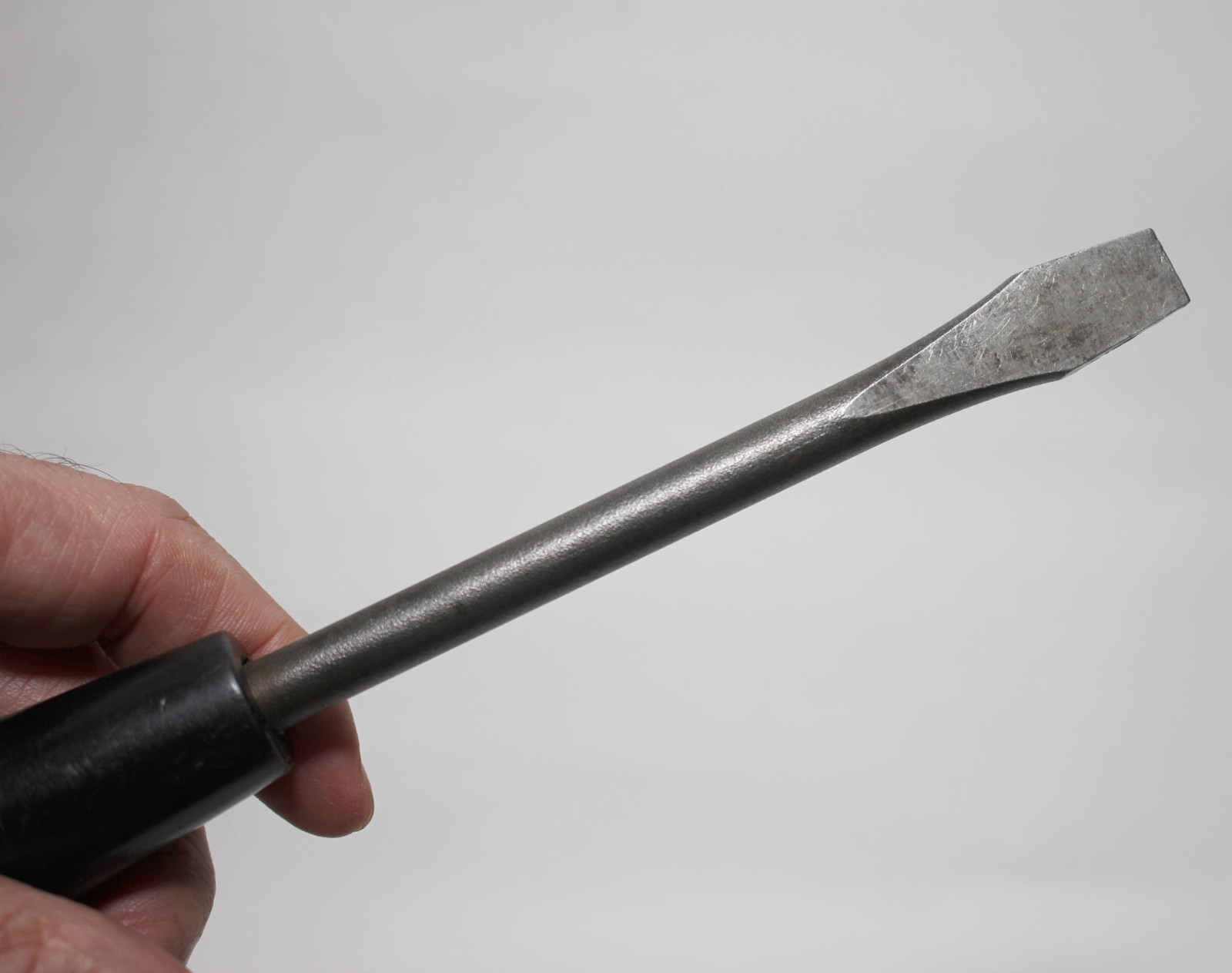 IRWIN Flat Slotted Screwdriver BELL SYSTEM E6 Black Handle 10.5″ Long USA Made