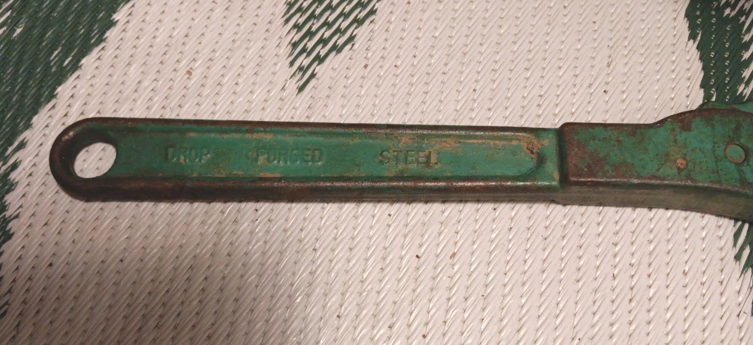 Antique MW1 Reed MFG CO. Springomatic Wrench Green 32mm