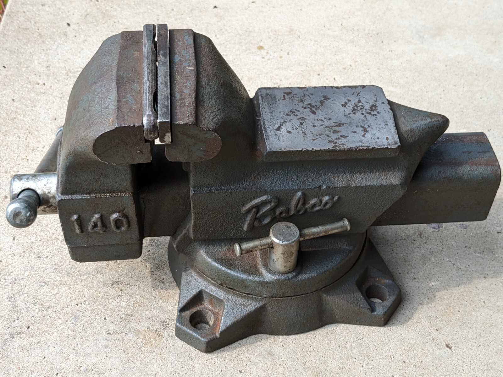 Babco 140 Bench Vise 4″ Jaws Opens to 140mm or 5-1/2″ w/ Pipe Jaws Weighs 40 lbs