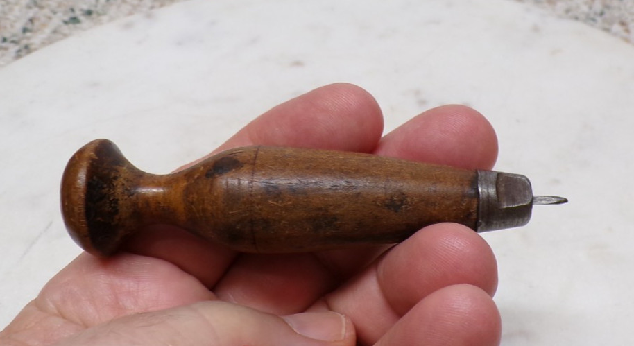 Antique Sewing Scratch Awl For Piercing Leather Small Holes Tool
