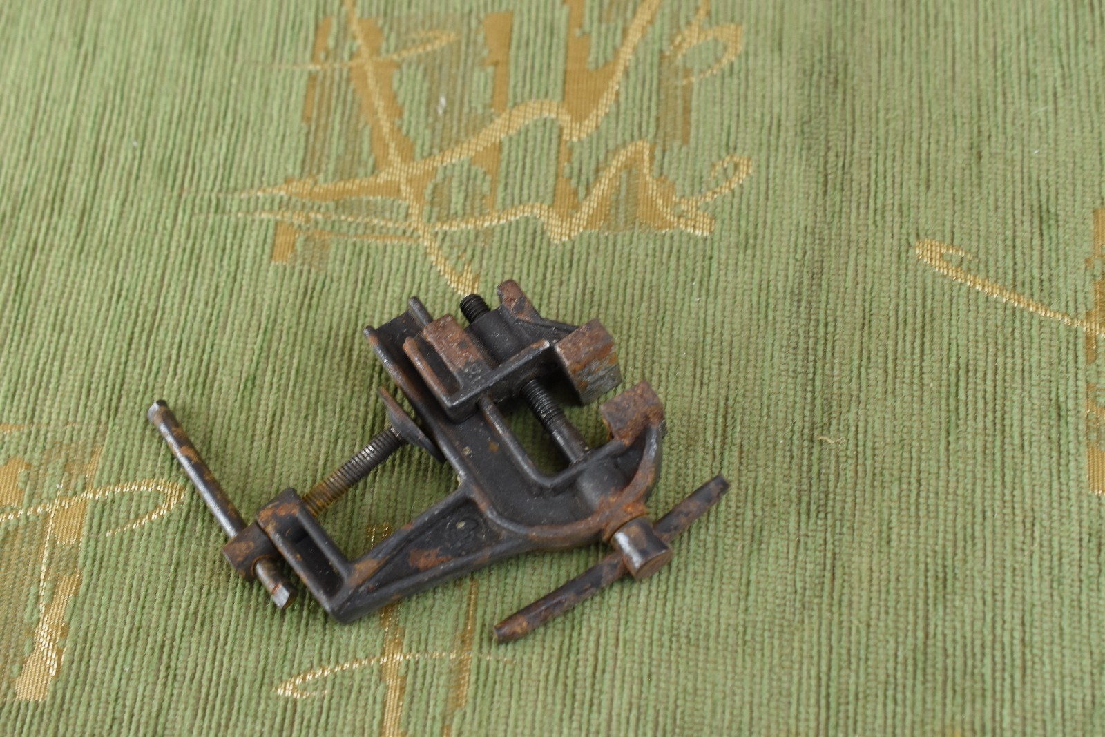 Old Soviet small vice clamp metal work Jewelers Watchmakers USSR tool VTG