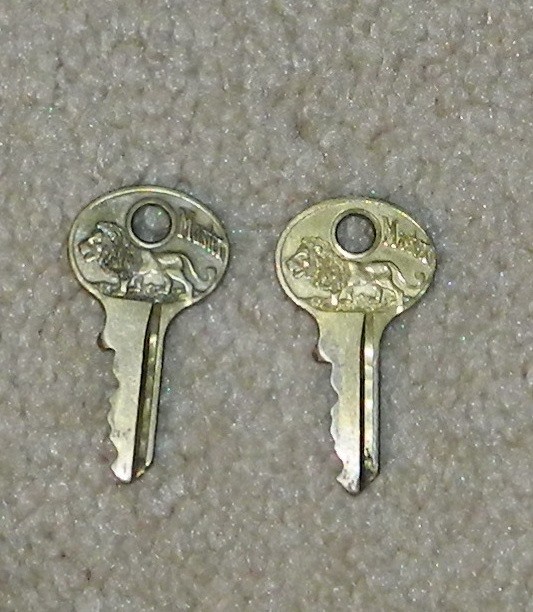 Antique No.1 Master Lock Co. Lock With Original Lion Master Keys Works.