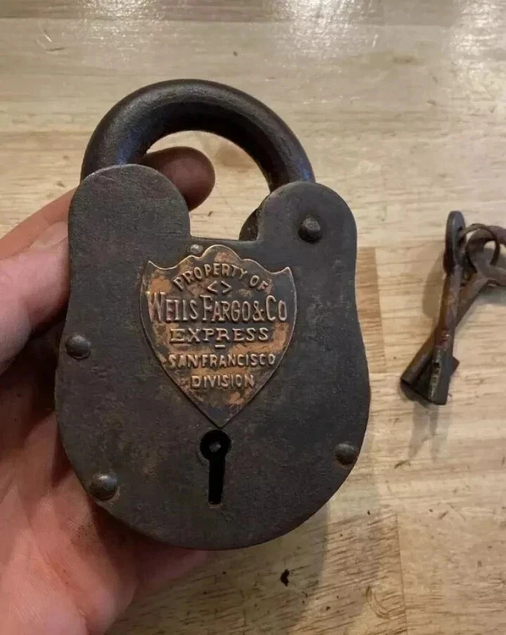 Antique Wells Fargo 5″ Padlock With Key Set Lock Gunsmith Collector Lock
