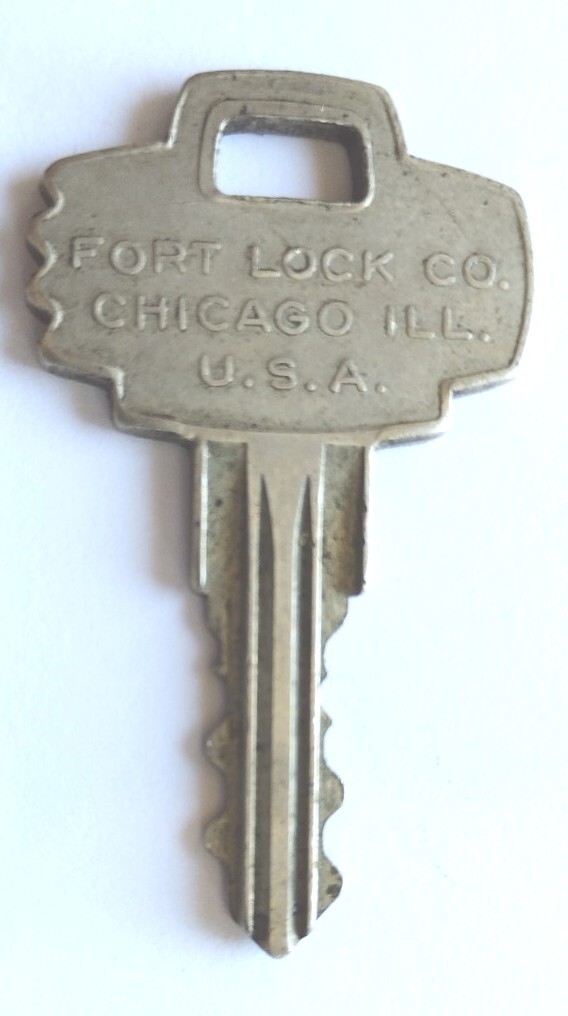 Vintage Key FORT LOCK CO Chicago ILL D1179 Appx 1-3/4″ Replacement Locks