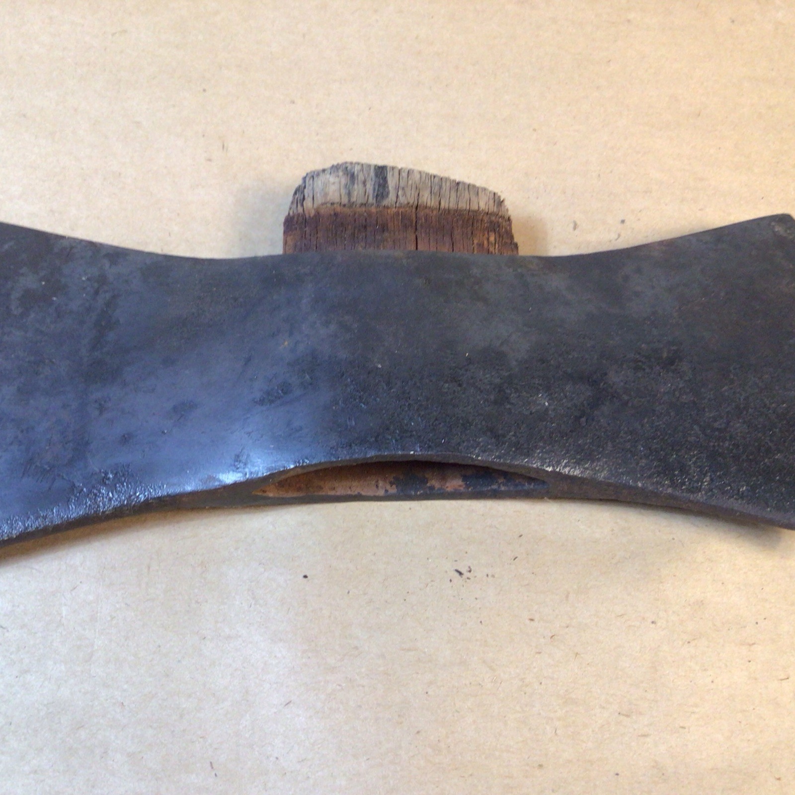 VINTAGE GENUINE OLD DOUBLE BIT AXE HEAD UNMARKED 3lb 14.5 Oz. UNKNOWN MAKER.