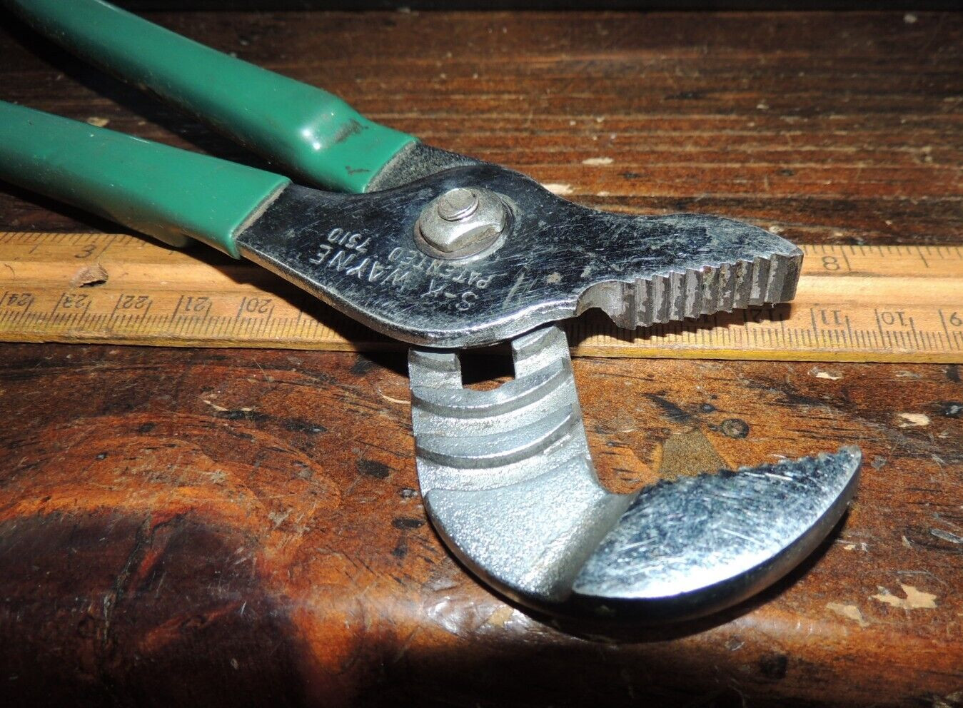 9-1/2″ S-K WAYNE 5-POSITION TONGUE & GROOVE WATER PUMP PLIERS 7510 GREEN HANDLE