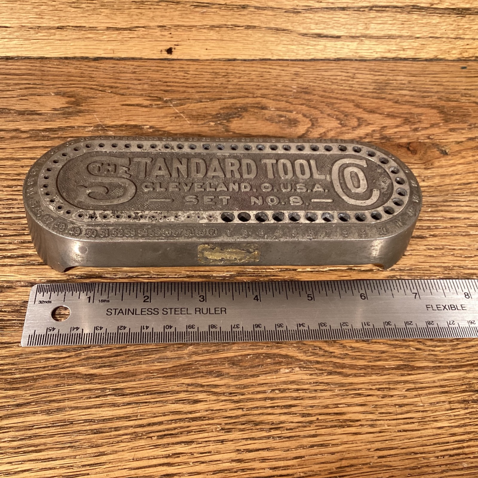 VINTAGE STANDARD TOOL COMPANY CLEVELAND OH USA SET NO. 8 METAL