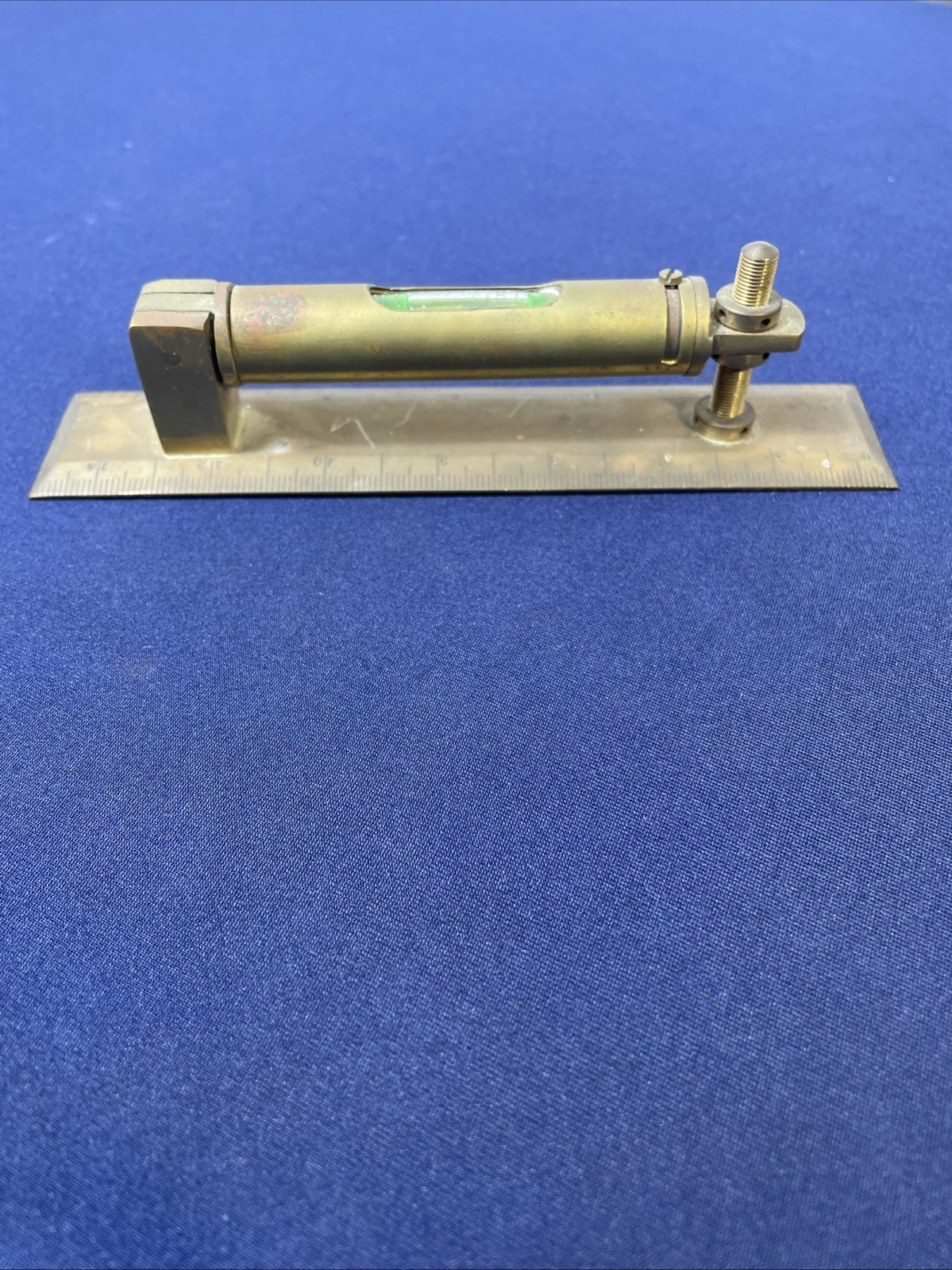 VINTAGE BRASS MACHINIST LEVEL ADJUSTABLE GAUGE TOOL 6″ RULER 15cm. RULER ca1940s