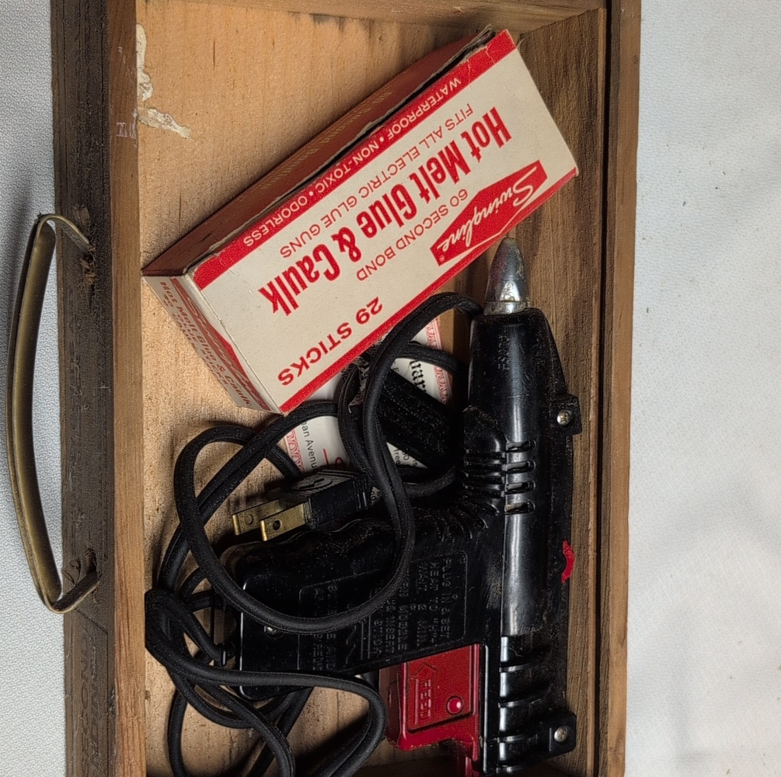 Swingline Automatic Feed Electric Glue Gun Kit with Wooden Box and Glue Sticks