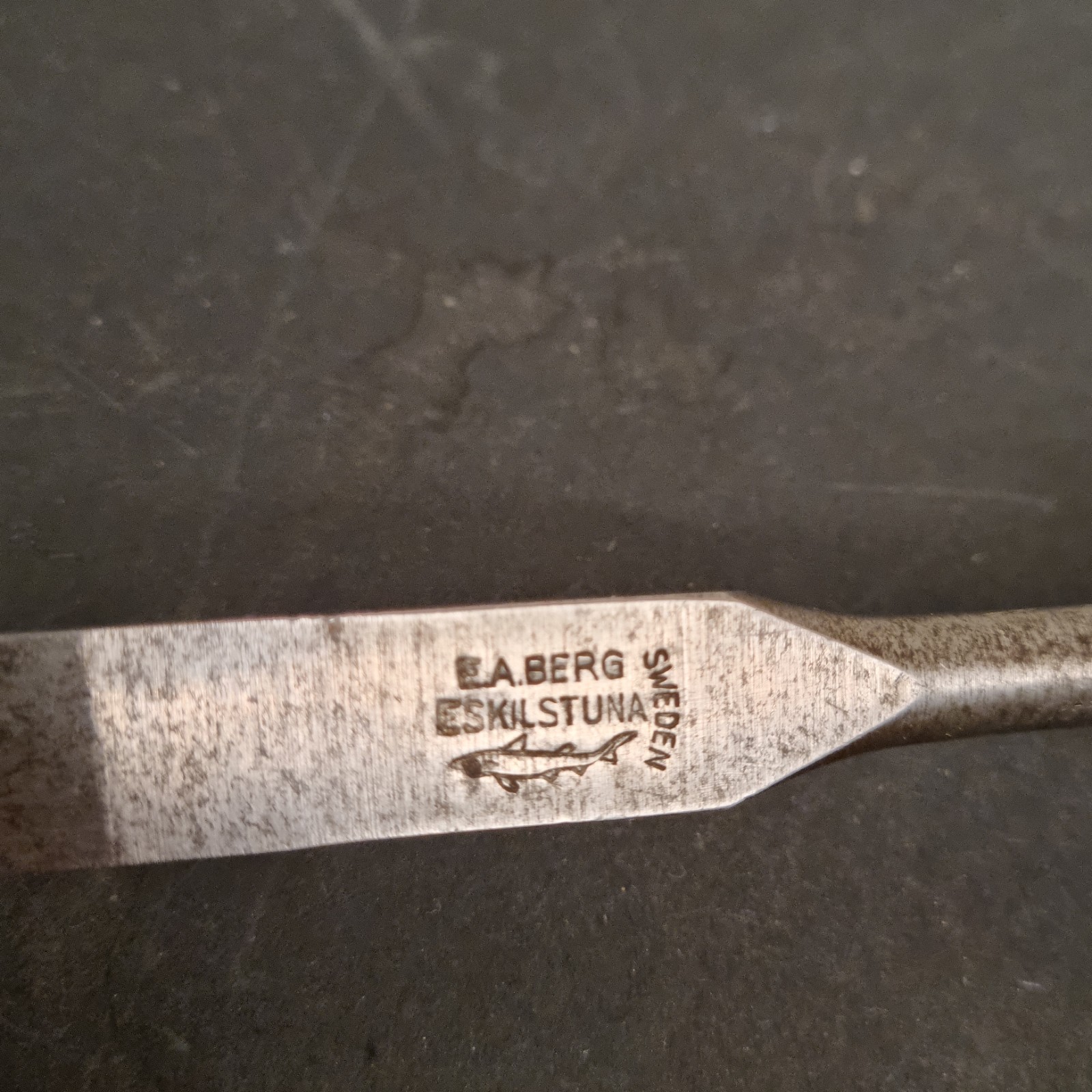 EA Berg Erik Anton Eskilstuna Sweden beveled Chisel 13mm shark brand