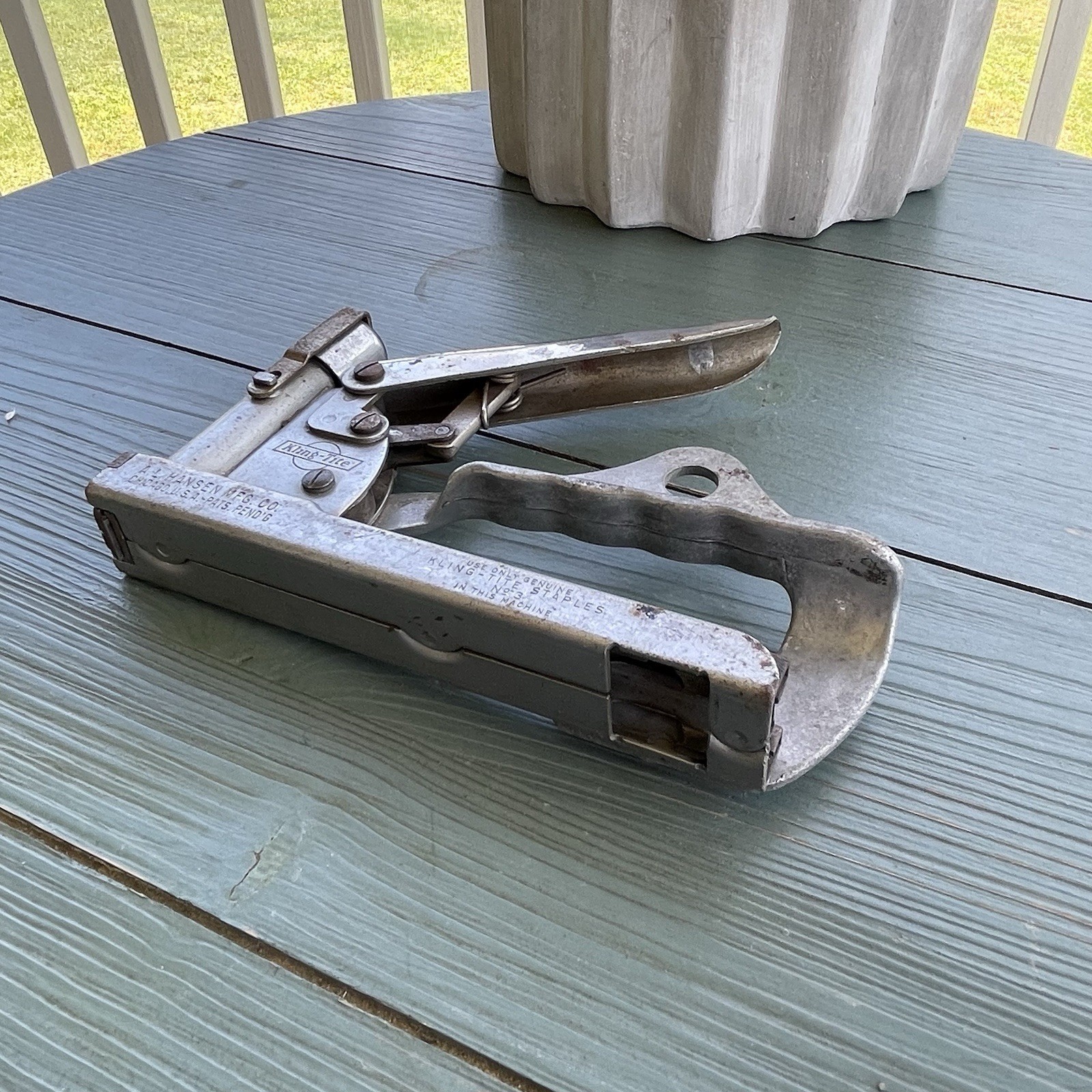 Vintage A.L. HANSEN MFG CO. KLING-TITE No 3 Staple Gun Stapler Works