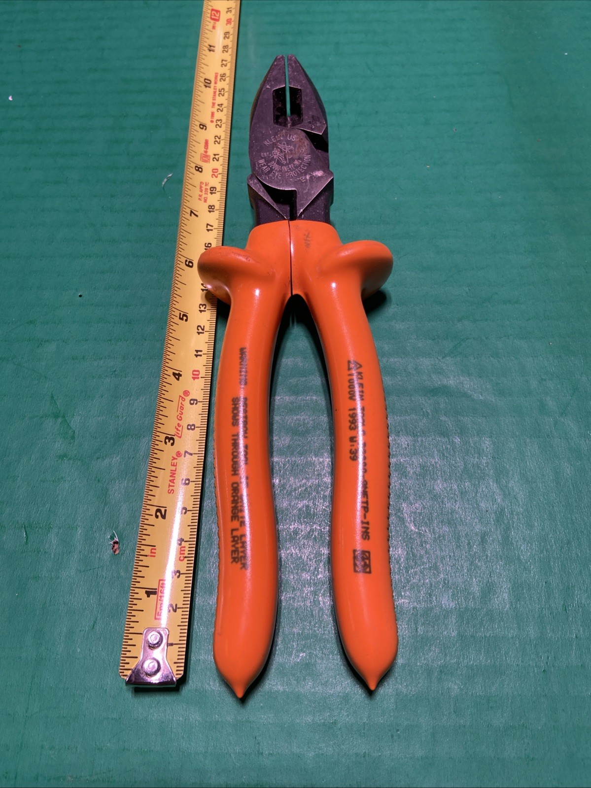 Klein 9 1/2” lineman’s pliers 1000 volts D2000-9NETP- INS used
