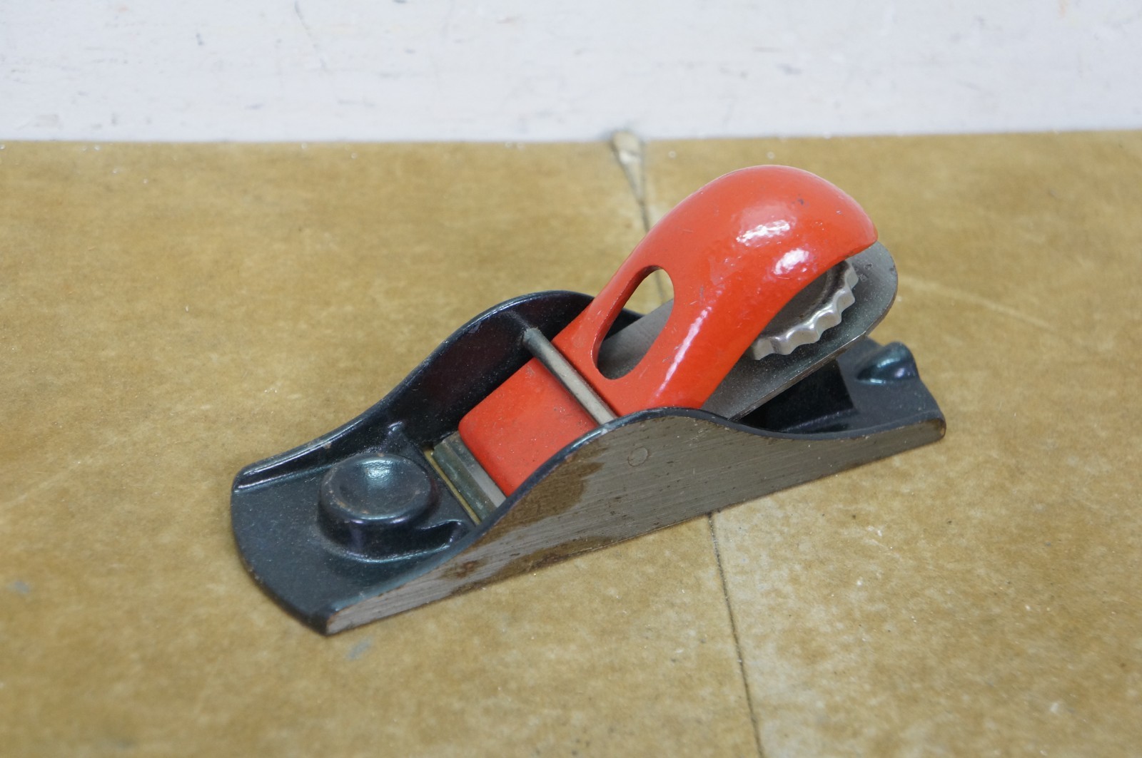 5 Vintage Metal Woodworking Planes Carpenter Wood Plane Tools