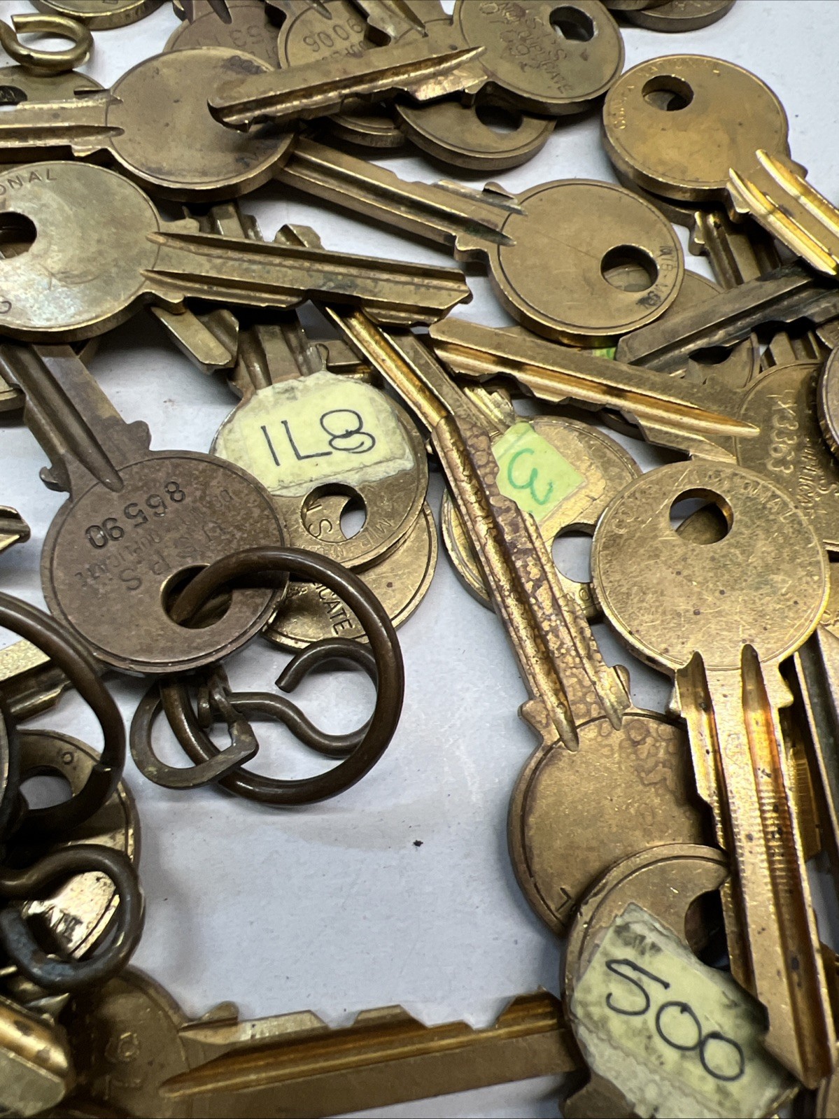 100 Vintage USPS Post Office Keys Mail Box Numbered DND U.S.P.S. Ilco Lori CompX
