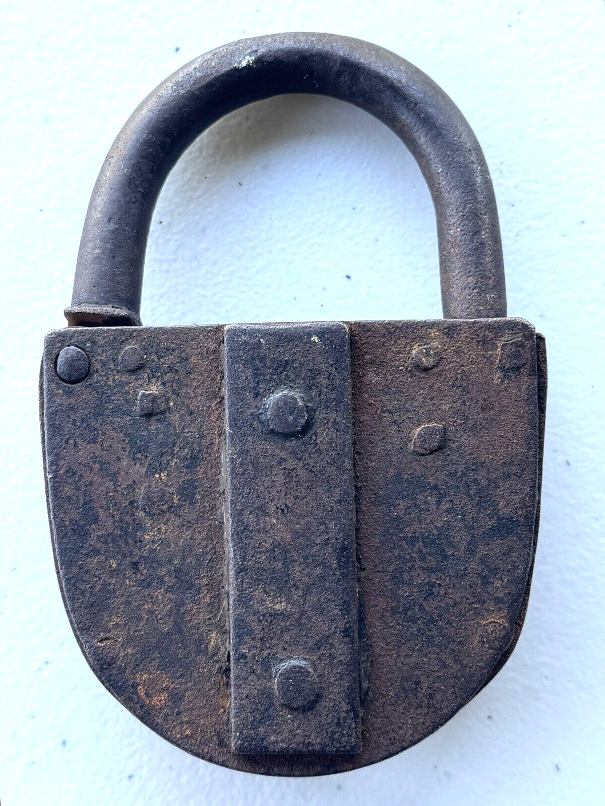 VINTAGE ANTIQUE CAST IRON 6″ X 4″ UNBRANDED LOCK PADLOCK – NO KEY
