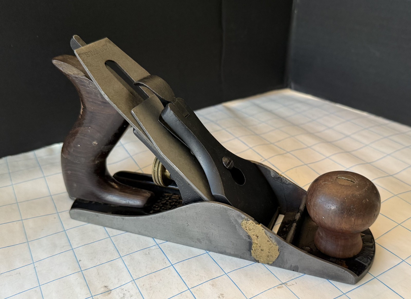 Antique Stanley Bailey No. 4, Type 11, smooth bottom smoothing plane DAMAGED