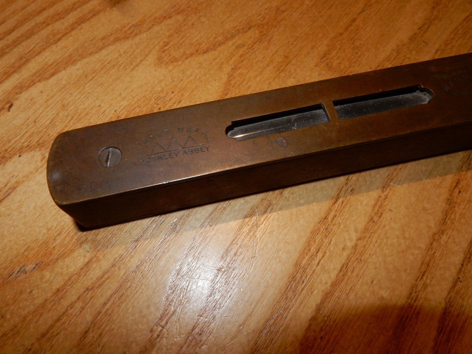 HOCKLEY ABBEY QUALITY VINTAGE SPIRIT LEVEL BRASS & WOOD 15 CM LONG X12 X 22mm