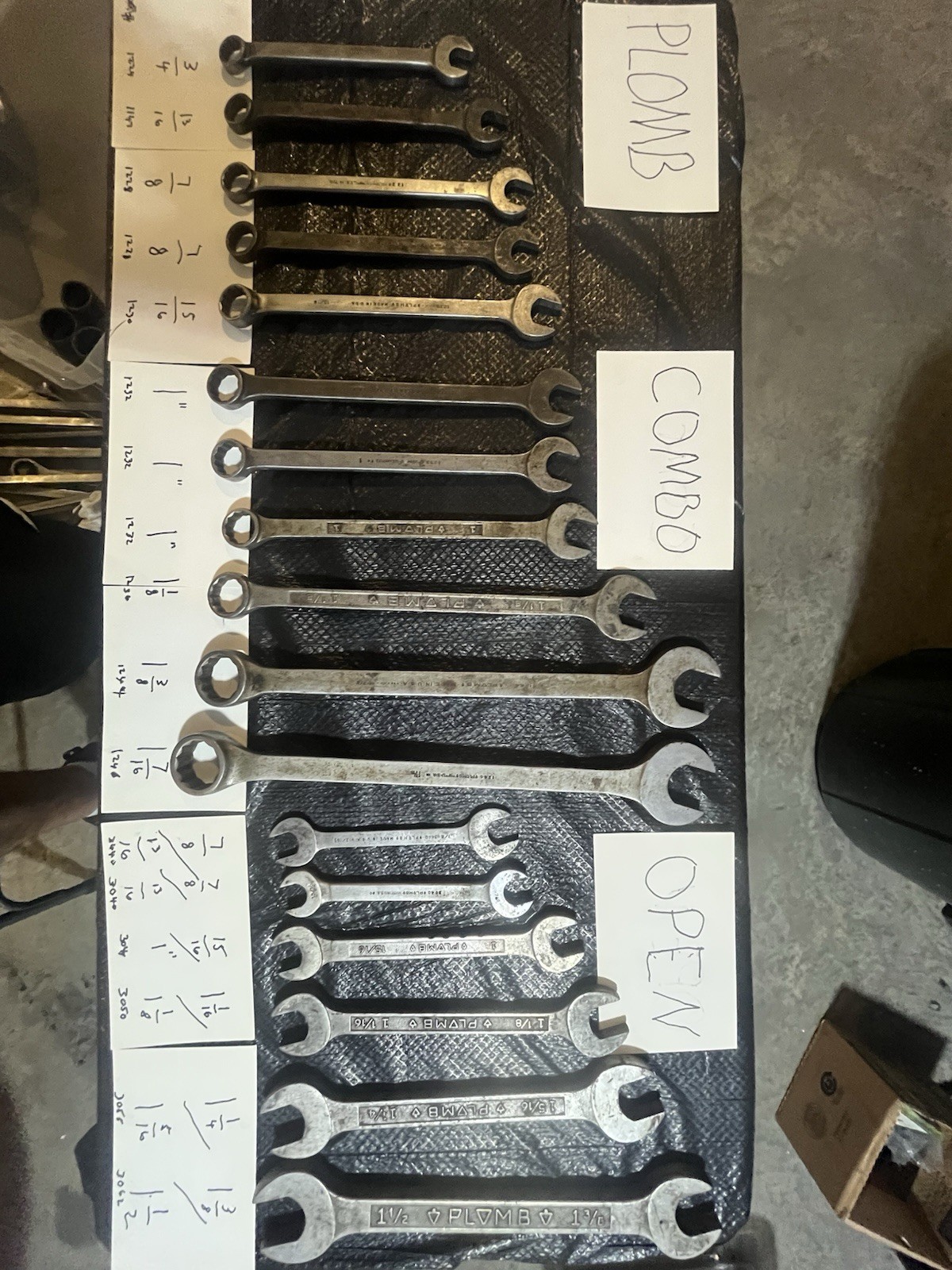 Plomb Antique Vintage Wrenches Set