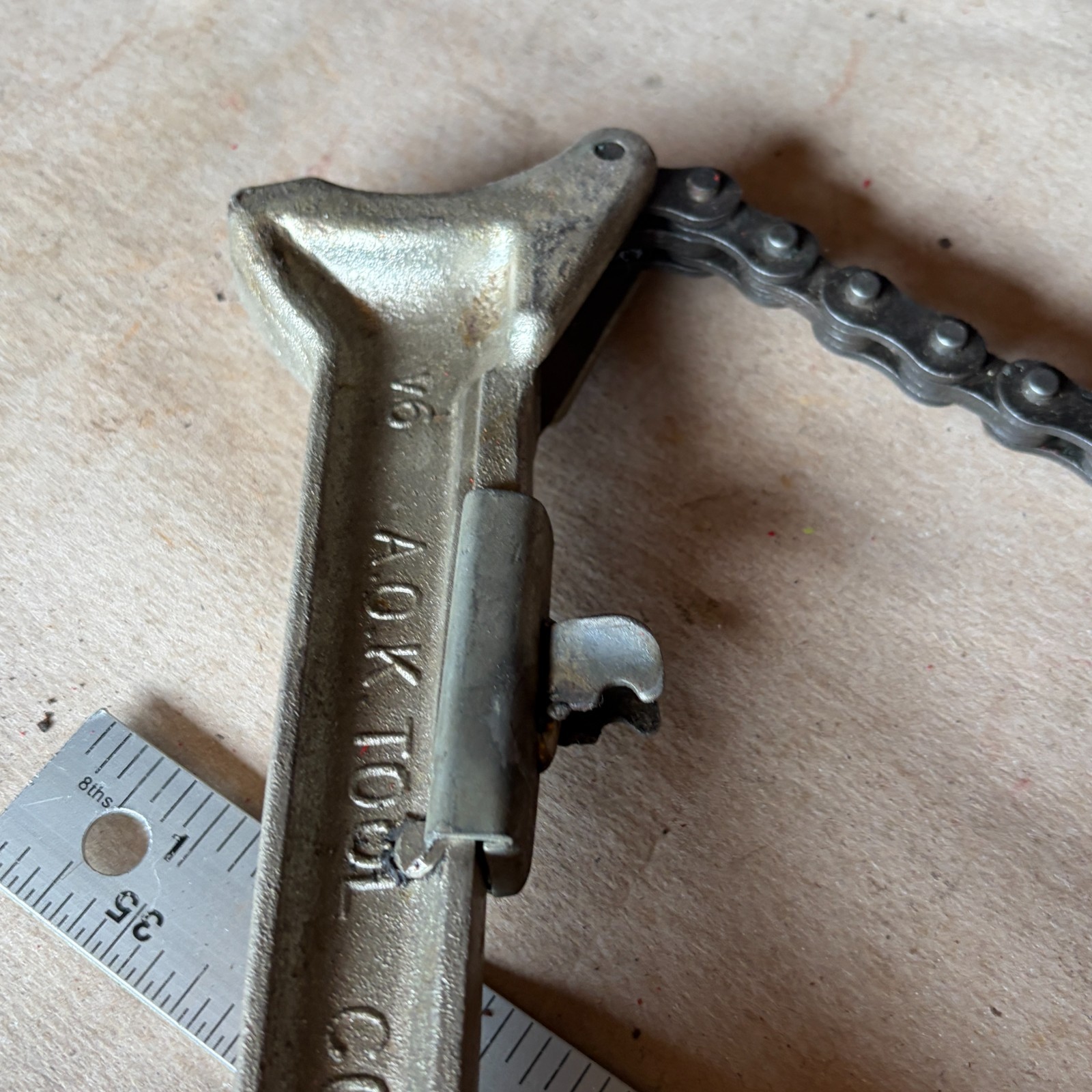 A. O.K. Alda Tool Corp CHAIN / PIPE Oil WRENCH 14