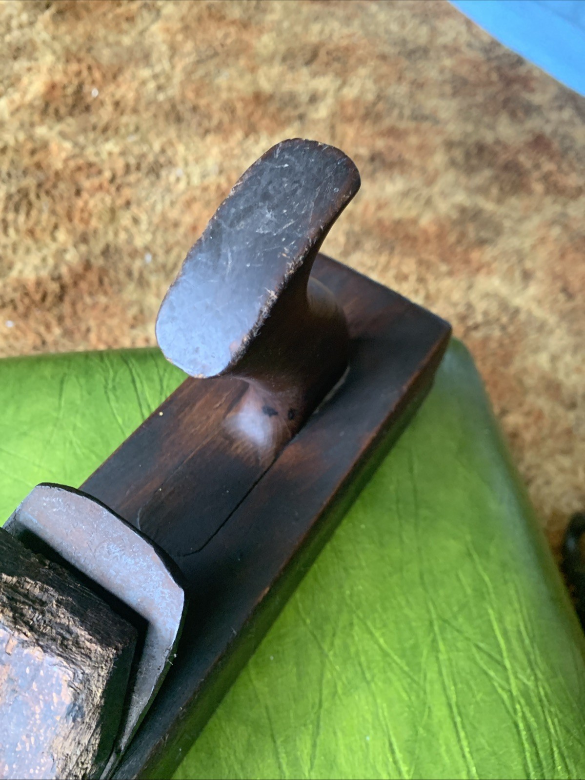 VINTAGE AUBURN TOOL CO 16”WOODEN WOOD PLANE JOINTER W/ 2-1/2″ IRON Thistle Stamp