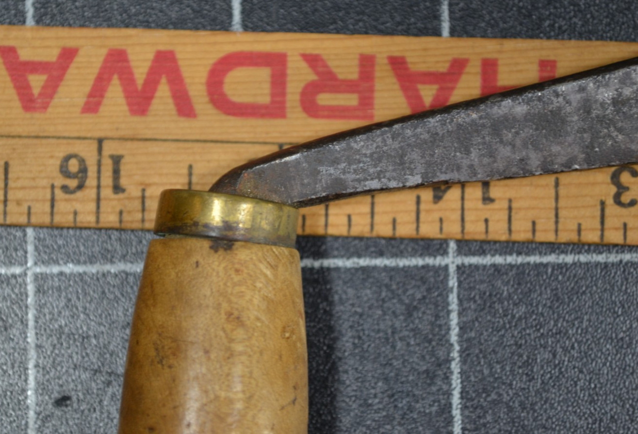 Wm BRADY & SON – MT JOY, PA – MARCH 5, 1872 PATENTED DRAW KNIFE – 9″ EDGE – RARE
