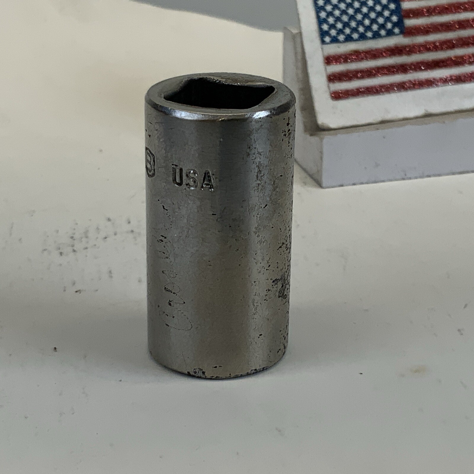 Bonney (Bon-E-Con) 5/8in. 1/2 Drive 12pt Socket, B-Hex-Shield Logo, USA