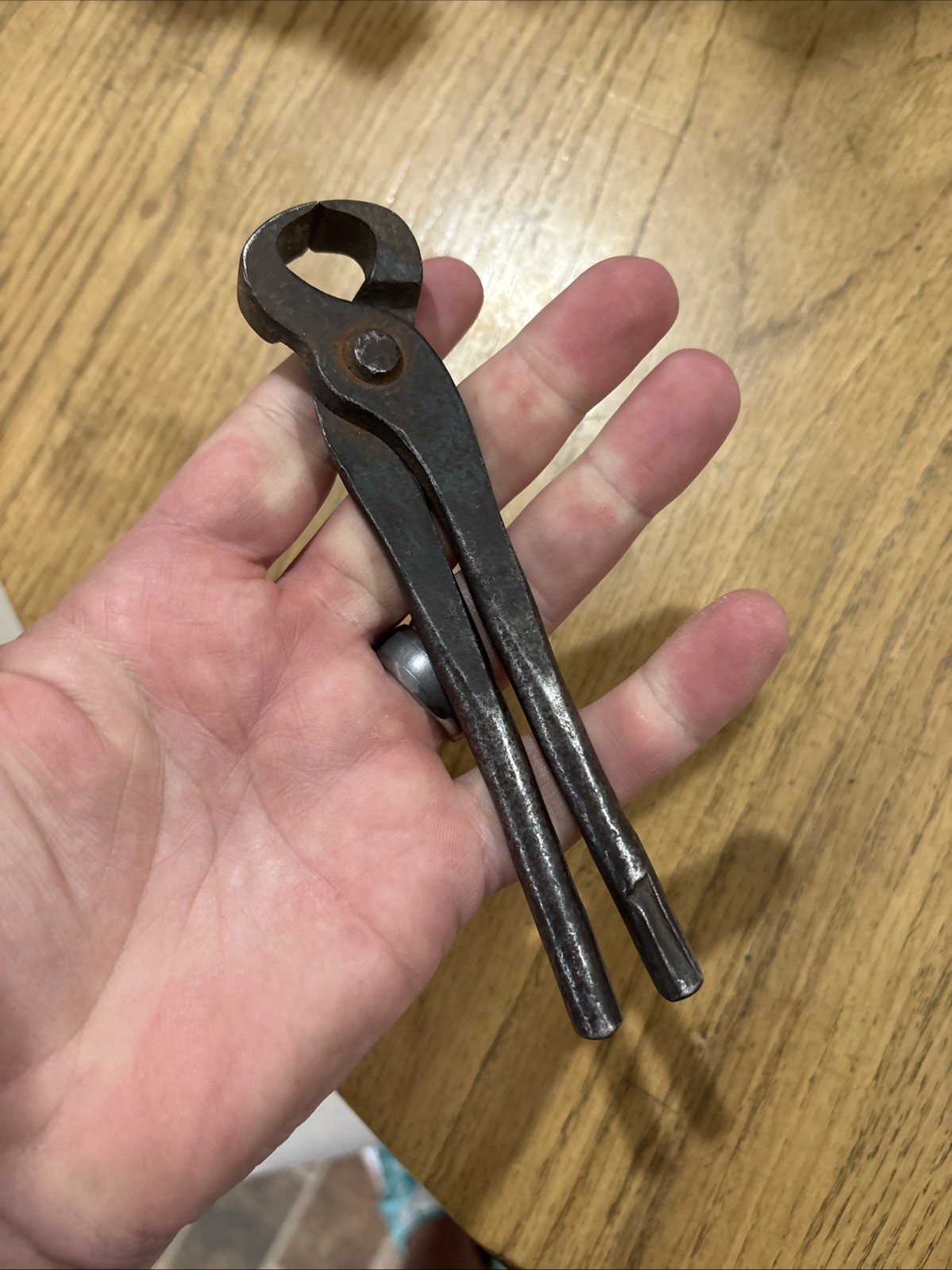 Vintage V & B Mfg Co End Cutters Nippers Snips 6” Long