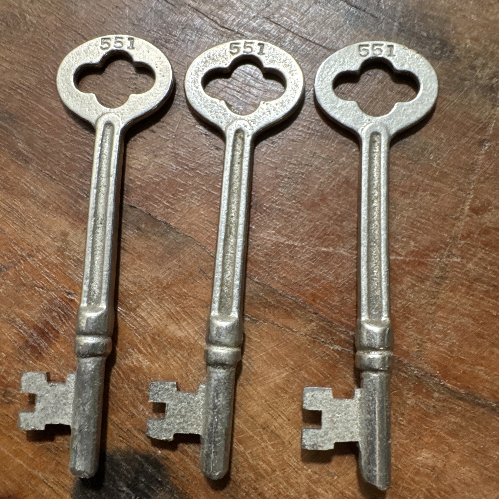 Set Of 3 Vintage Taylor Brand Skeleton Keys (K8)