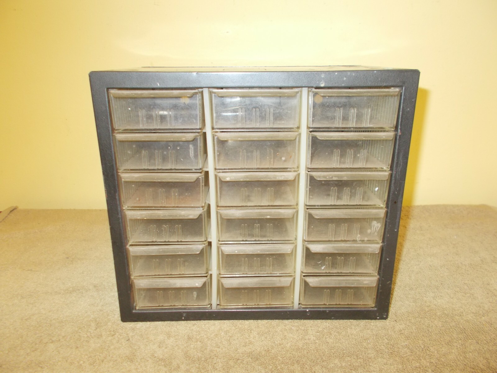 VINTAGE ARKO-MILS PARTS CABINET 18 — PLASTIC DRAWERS CRAFTS WORKSHOP