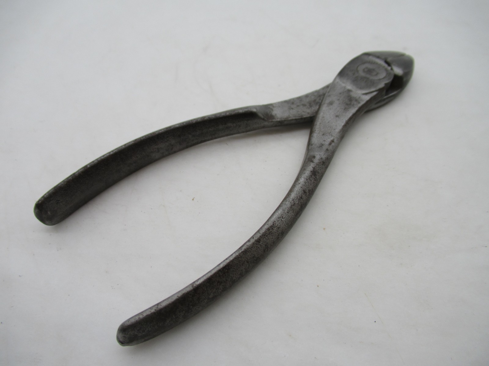 Lovely Vintage Lindstrom Sweden No 1613 5 1/2″ Piano Wire Cutters Side Cutters