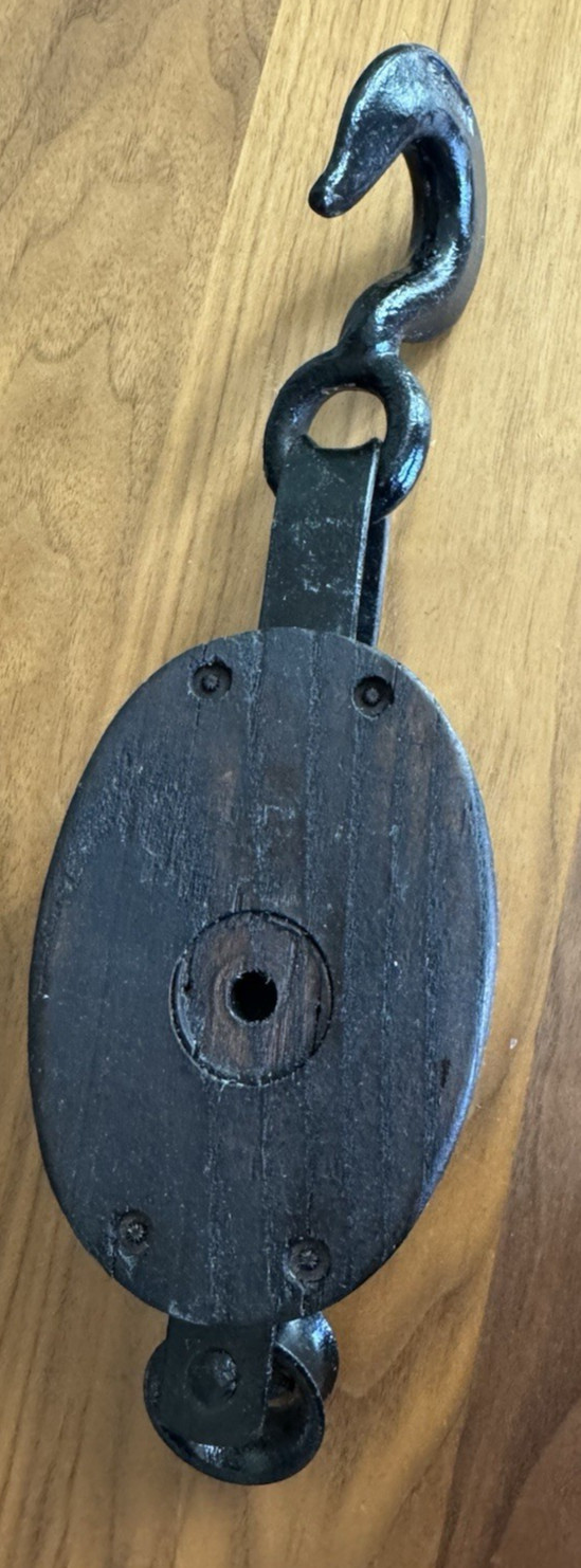 VTG Upson Walton UW 22 Wood Pulley Block Hook Rustic Farmhouse Industrial Decor
