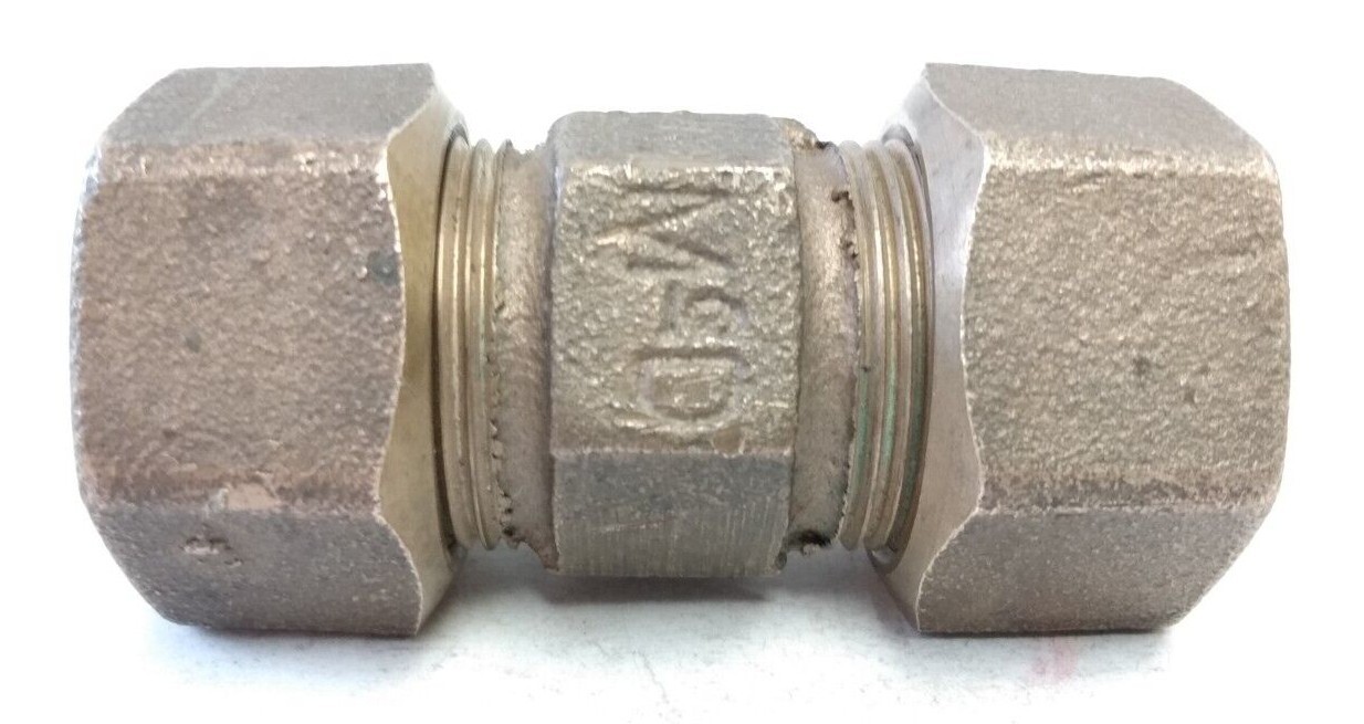 AY McDonald 1/2″ IPS Tough Tube Coupling (2 PC, USED)