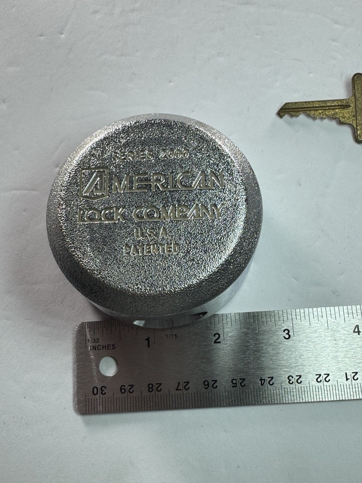 Vintage American Lock Company Series 2000 hardened padlock 2 keys