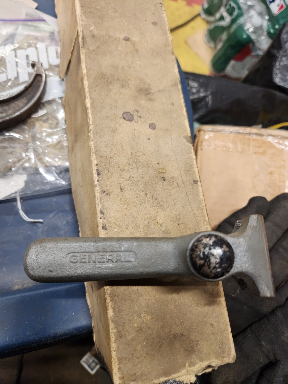 Old handheld general vice