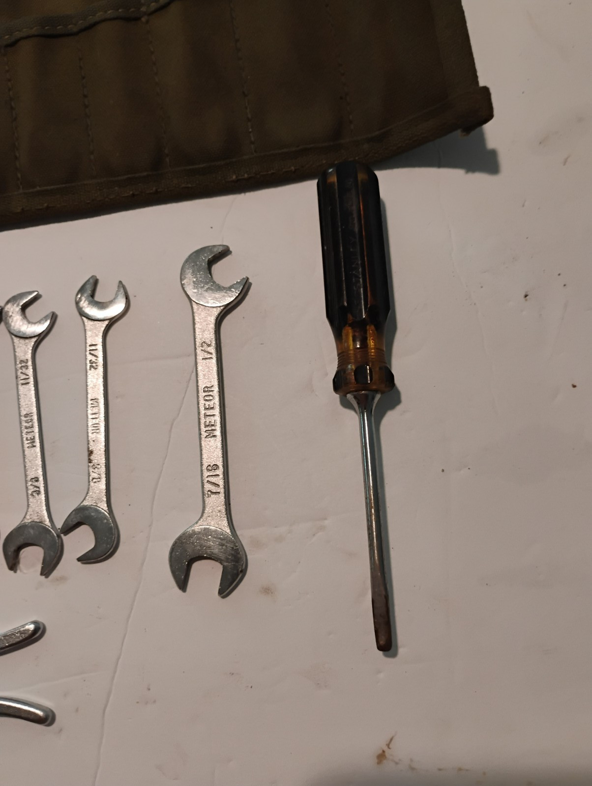 Vintage Giller Meteor Wrench Tool Set Green Canvas Roll-Up Military Bag USA