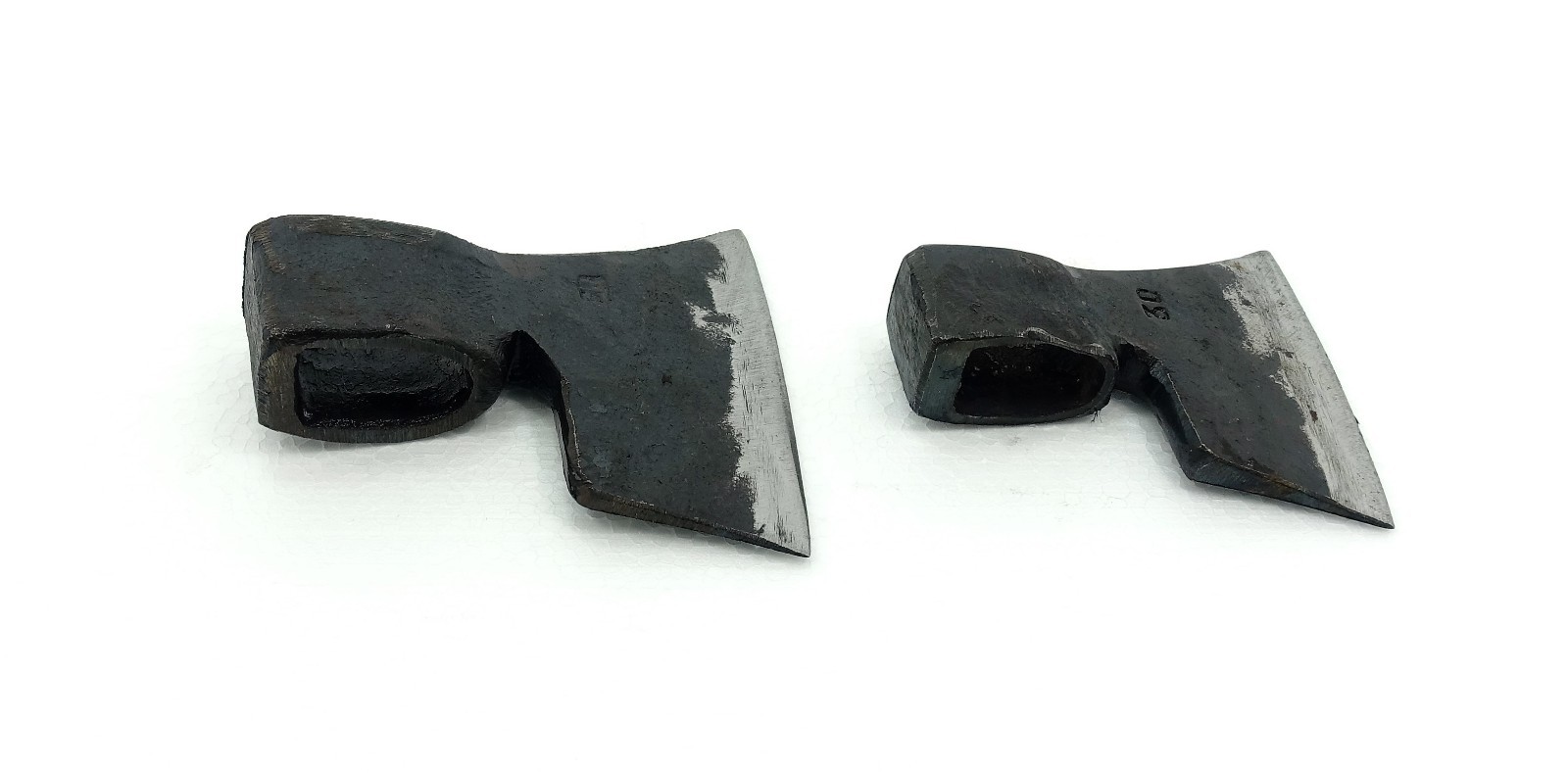 Lot of 2 axe 1.20 lbs – 0,6 lbs goosewing bearded broad german hatchet axe