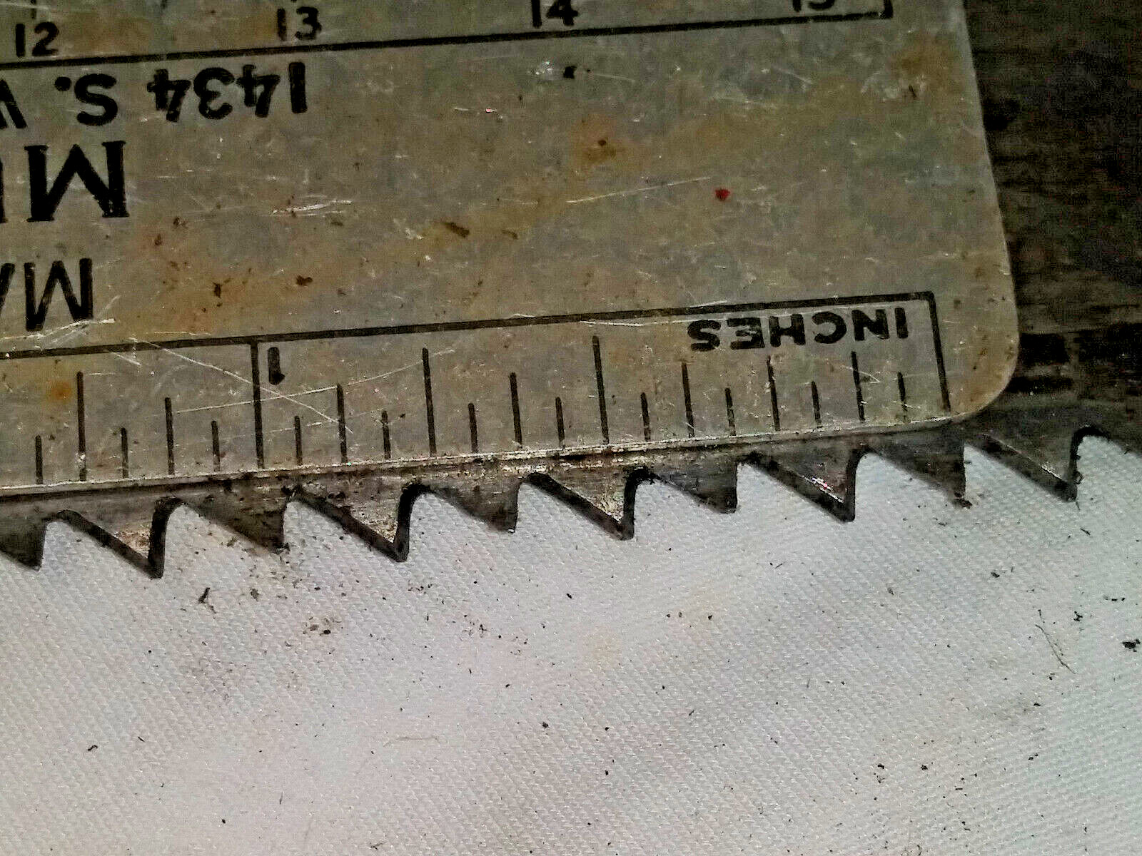 “THE SIMOND’S SAW”, 26 INCH, FITCHBURG, MA., CHICAGO, IL., ENGRAVED, MEDALLIAN