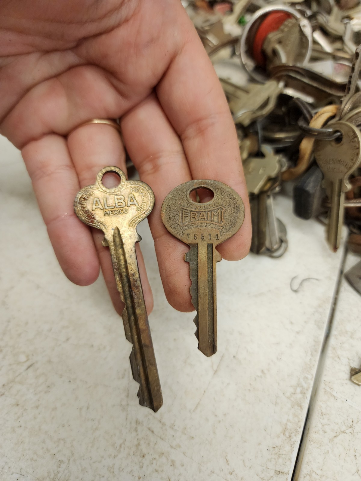 Keys Qty 100+ Assorted Mix, Various Kinds, Great for Crafts.