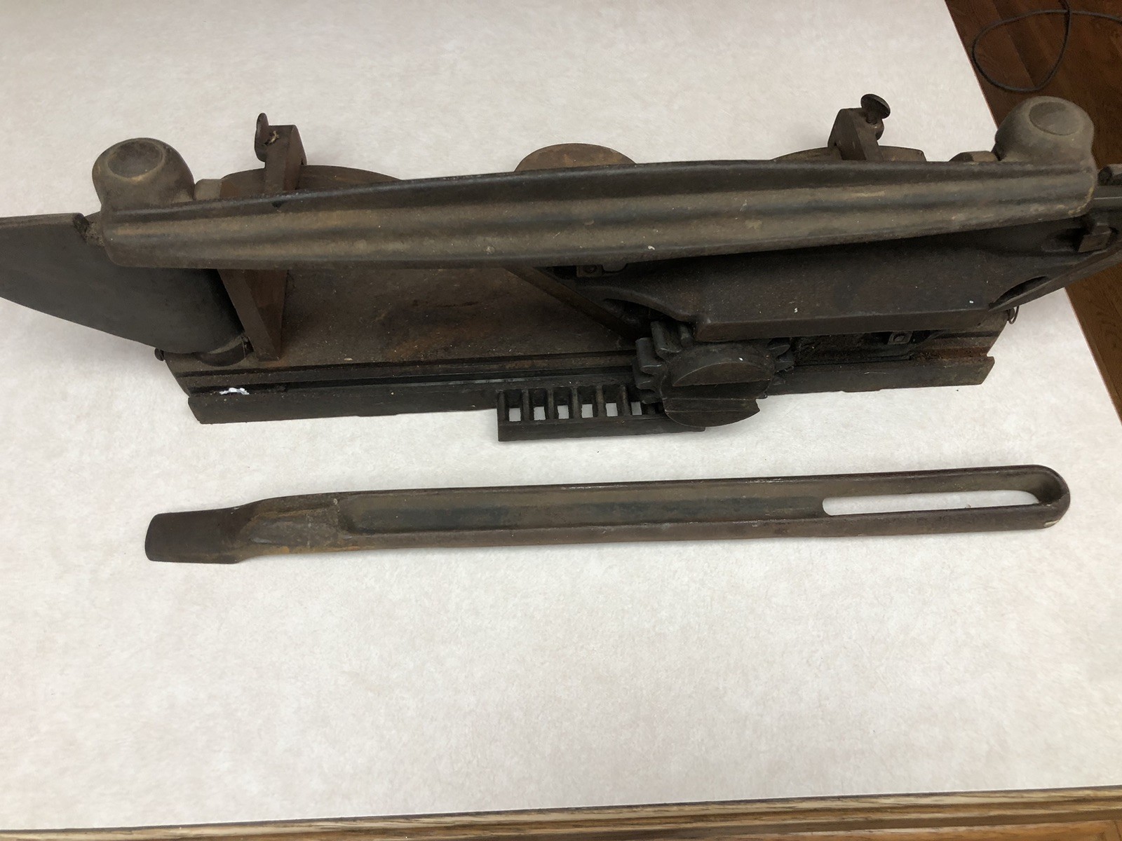 Vintage Lion No.4 Miter Trimmer Pootatuck Corp. Universal Cutter with Handle