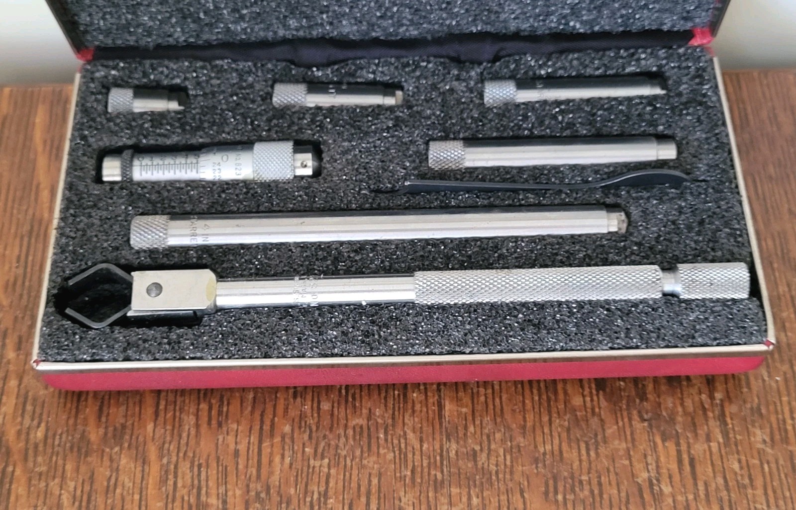 Starrett No. 823A Inside Micrometer Set w/(5) Tubular Rods (1 1/2 – 8″) & Case