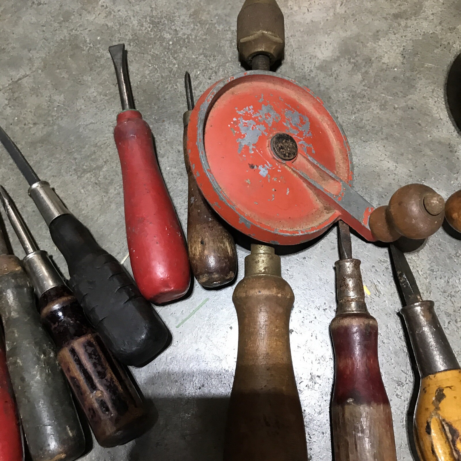 Mixed Lot of Vintage Screwdrivers Tools Set Woodworking Collection Antique