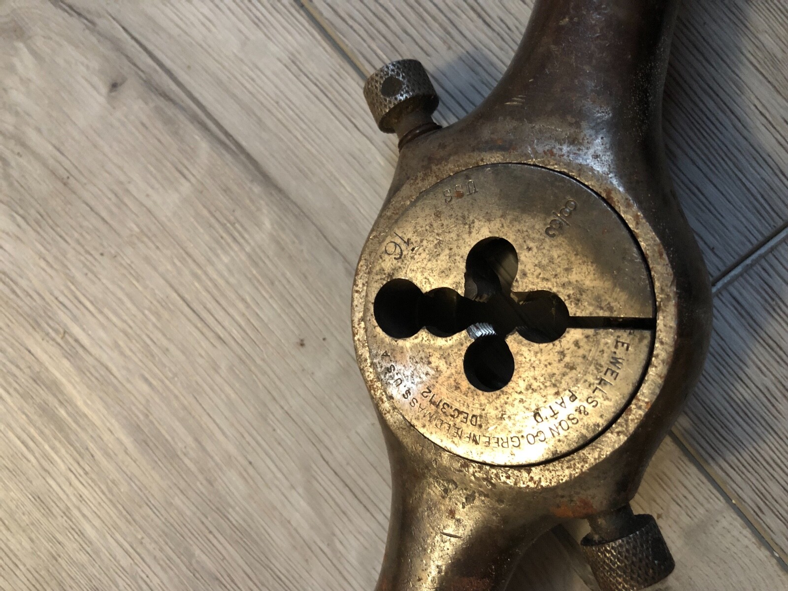 F. E. Wells & Son 3/8 16 Pipe Threader