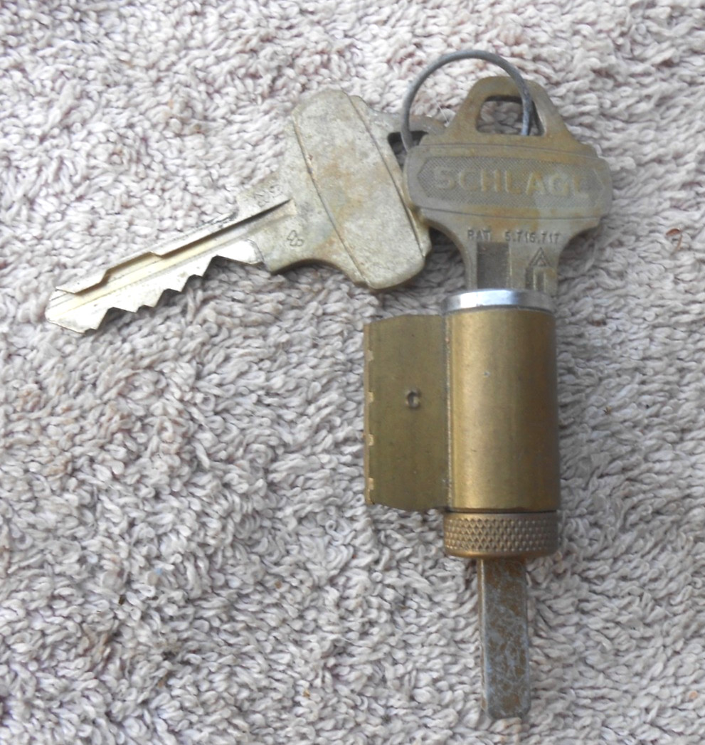 SCHLAGE EVEREST KIK cylinder with 2 working keys C123